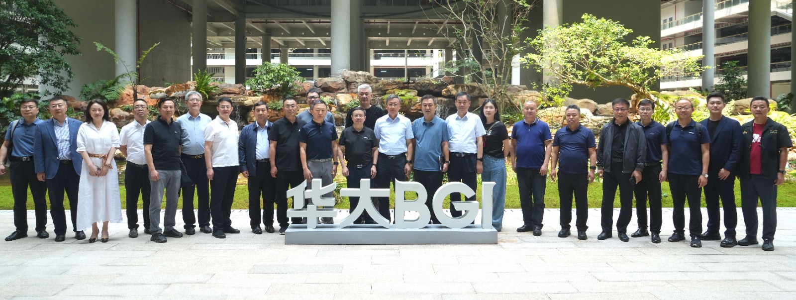 華大3.jpg 華大3.jpg